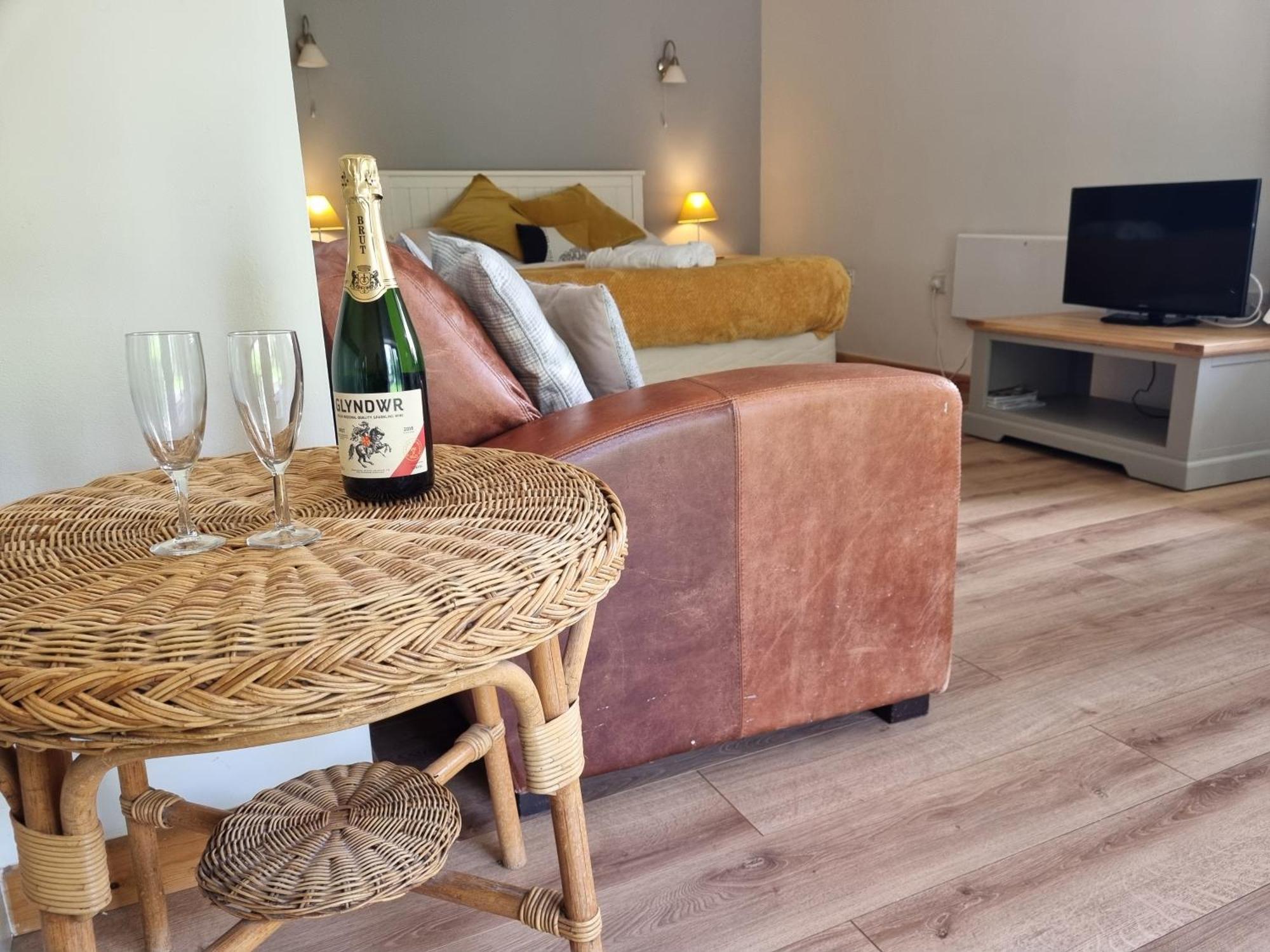 Hotel Glyndwr Vineyard à Cowbridge Extérieur photo